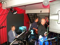 Cafe Revue
